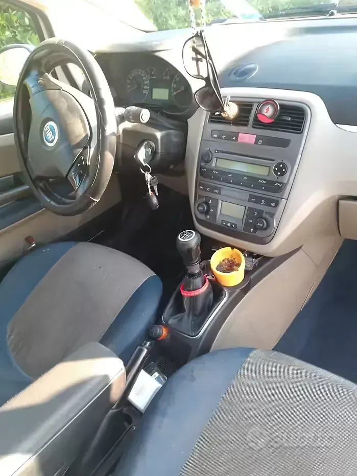 Usata Fiat Grande Punto 120 CV (88 kW) 2007 Bianco Utilitaria