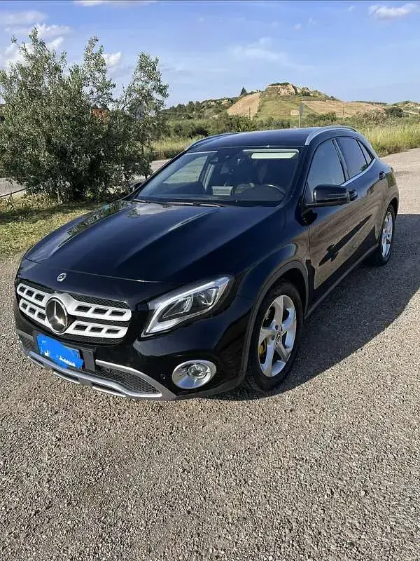 Usata Mercedes GLA220 177 CV (130 kW) 2017 SUV