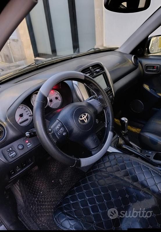 Usata Toyota RAV4 2004 Nero SUV