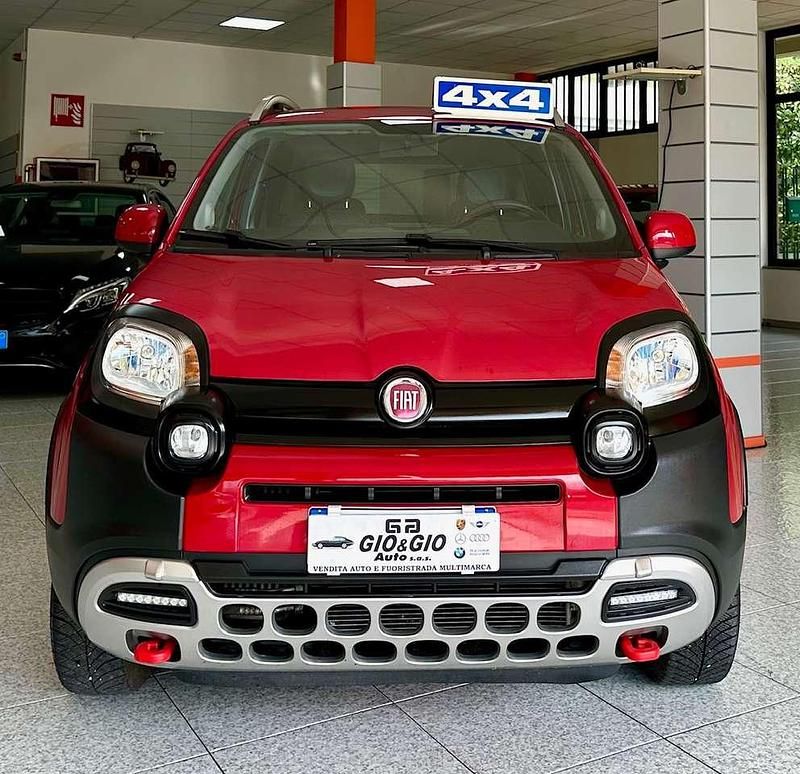 Usata Fiat Panda Cross Cross 90 CV (66 kW) 2016 Rosso Utilitaria