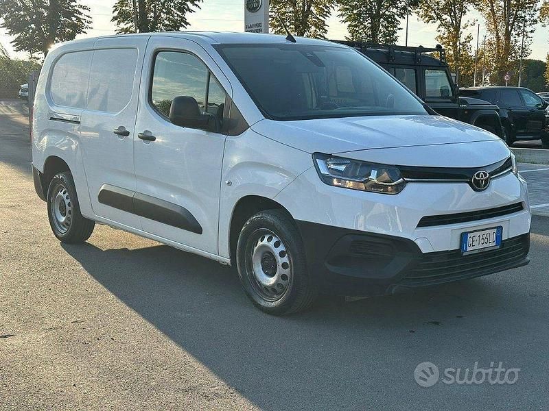 Usata Toyota Proace City City 131 CV (96 kW) 2021 Bianco Monovolume
