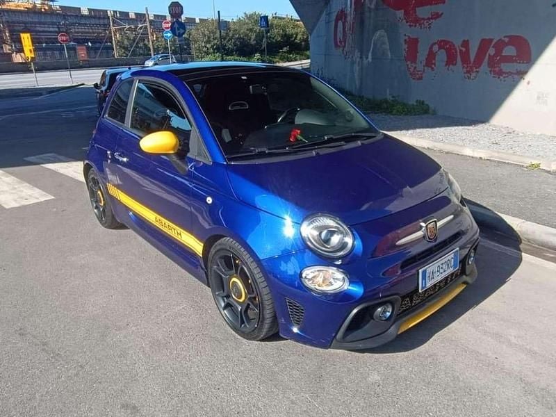 Usata Abarth 595 Pista 160 CV (117 kW) 2018 Blu/azzurro Utilitaria