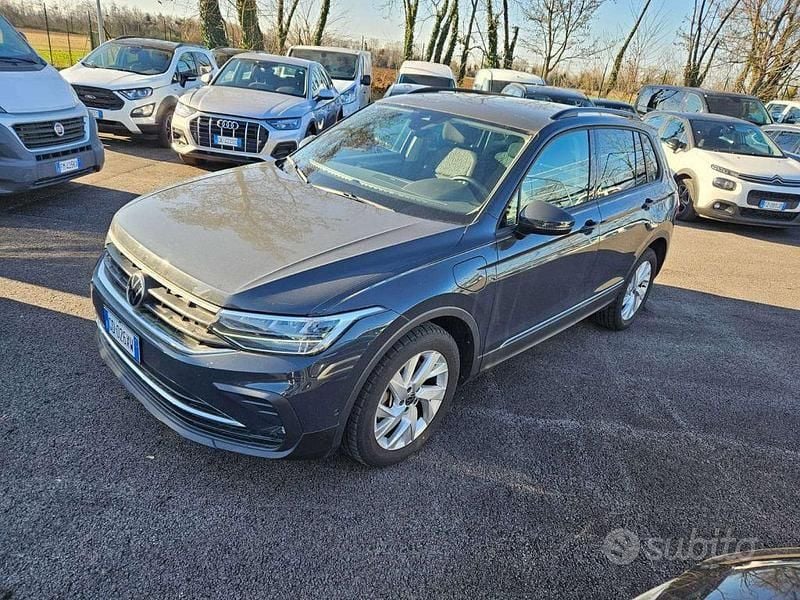 Usata VW Tiguan Life 150 CV (110 kW) 2021 Grigio SUV