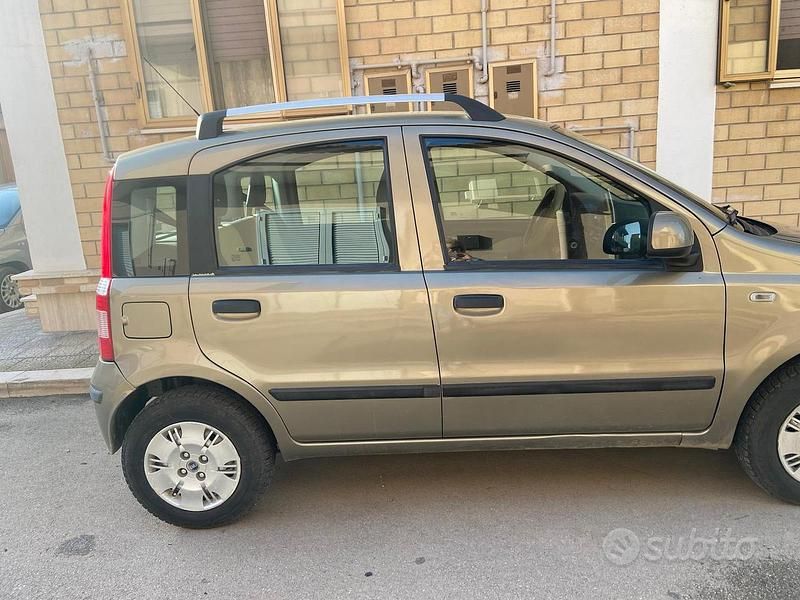 Usata Fiat Panda Emotion 69 CV (50 kW) 2010 Utilitaria