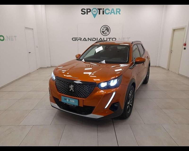 Usata Peugeot 2008 Allure 102 CV (75 kW) 2021 Arancione SUV