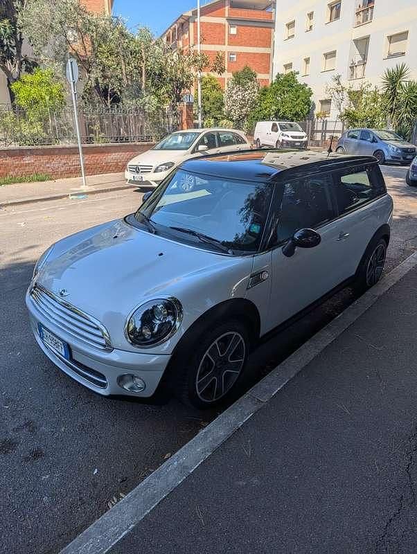 Usata 2009 Mini Cooper D Clubman Station wagon | 5800 € (Buon prezzo) - Immagine 1/4