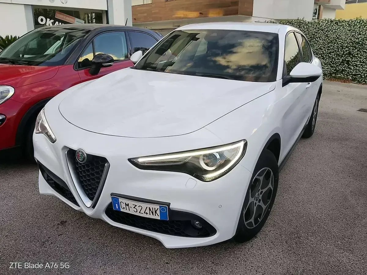Usata Alfa Romeo Stelvio Business 190 CV (139 kW) 2023 Bianco SUV