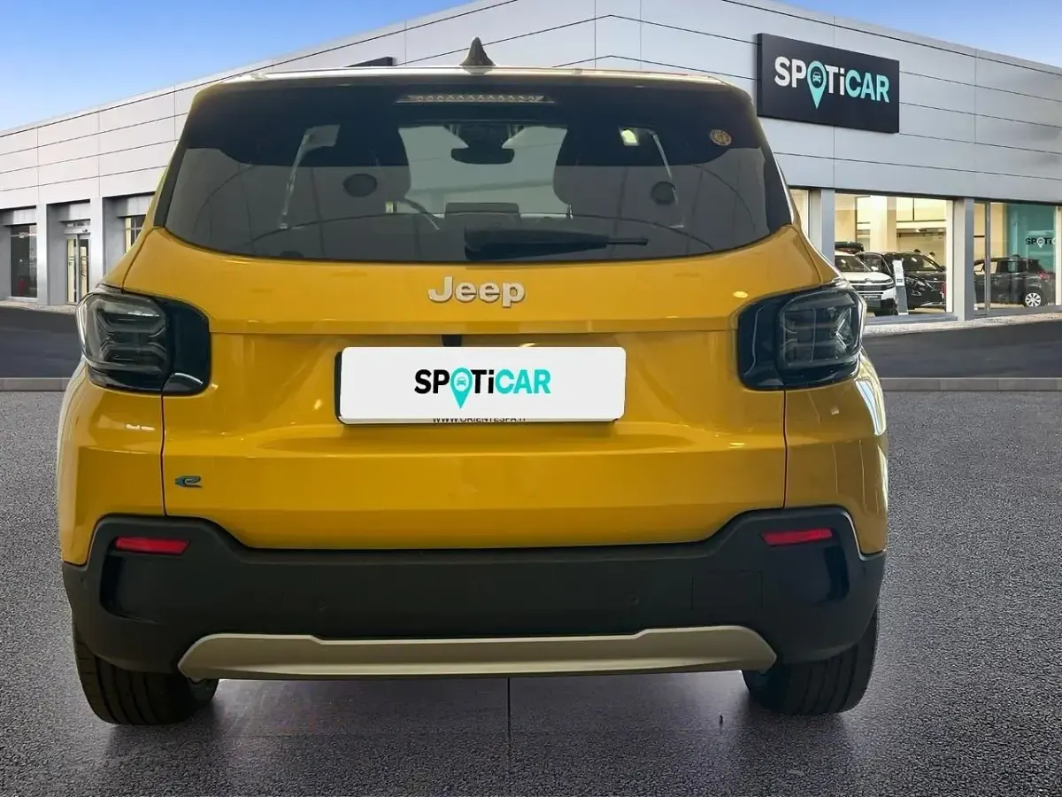 Usata Jeep Avenger EV Summit 114 kW (156 CV) 2023 Giallo SUV