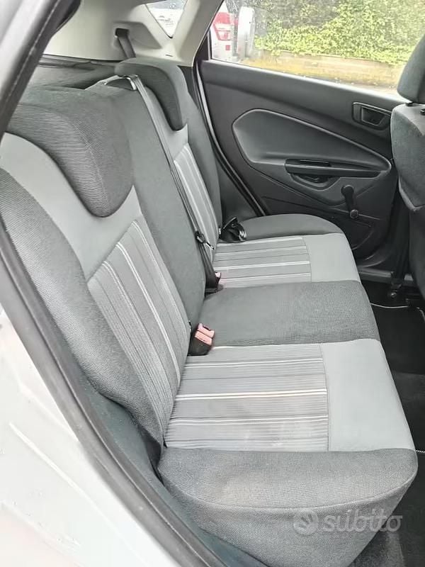 Usata Ford Fiesta 82 CV (60 kW) 2010 Utilitaria