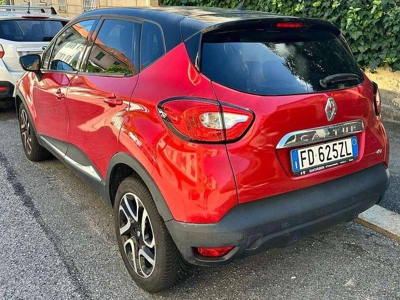 Usata Renault Captur Iconic 90 CV (66 kW) 2016 Rosso SUV