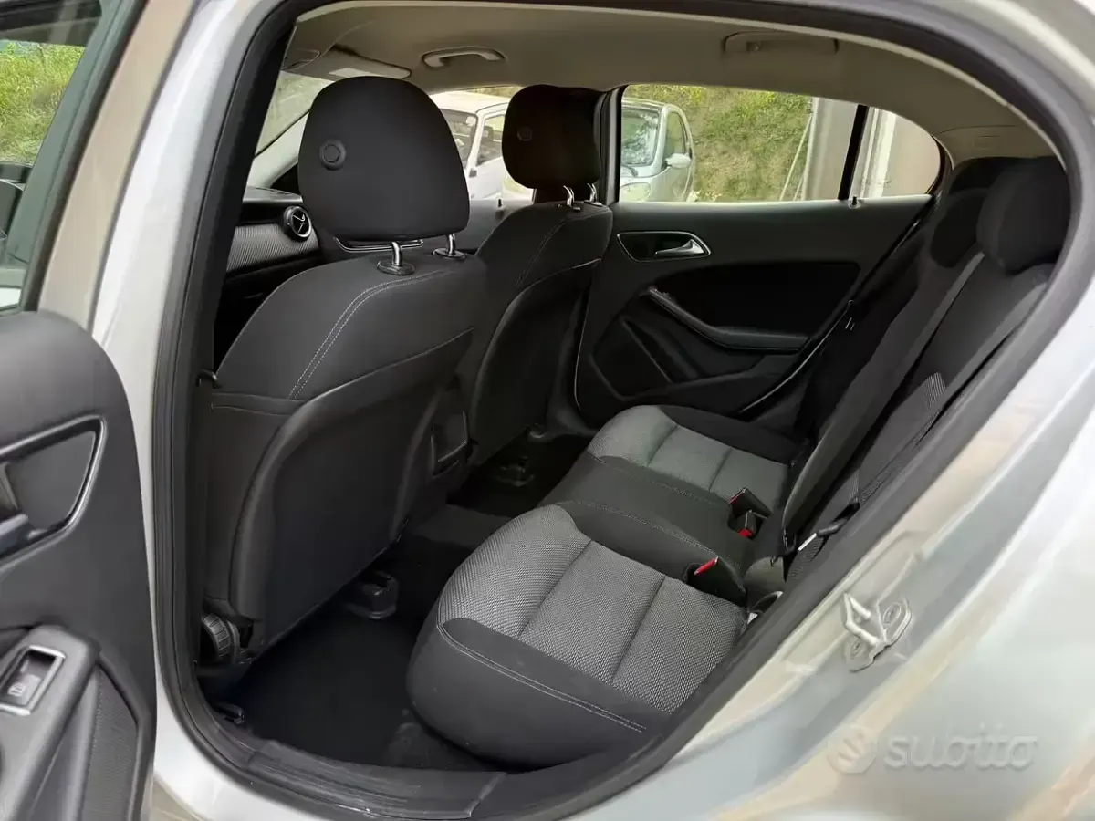 Usata Mercedes GLA180 2015 Grigio SUV