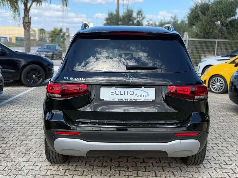 Usata Mercedes GLB180 Business 116 CV (85 kW) 2021 Nero cosmo metallizzato SUV