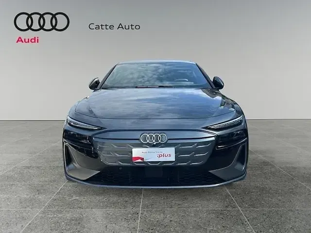 Usata Audi A6 e-tron S-Line 269 kW (367 CV) 2025 Grigio Berlina