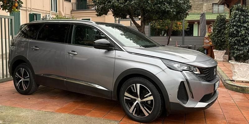 Usata Peugeot 5008 GT 131 CV (96 kW) 2023 Grigio Station wagon