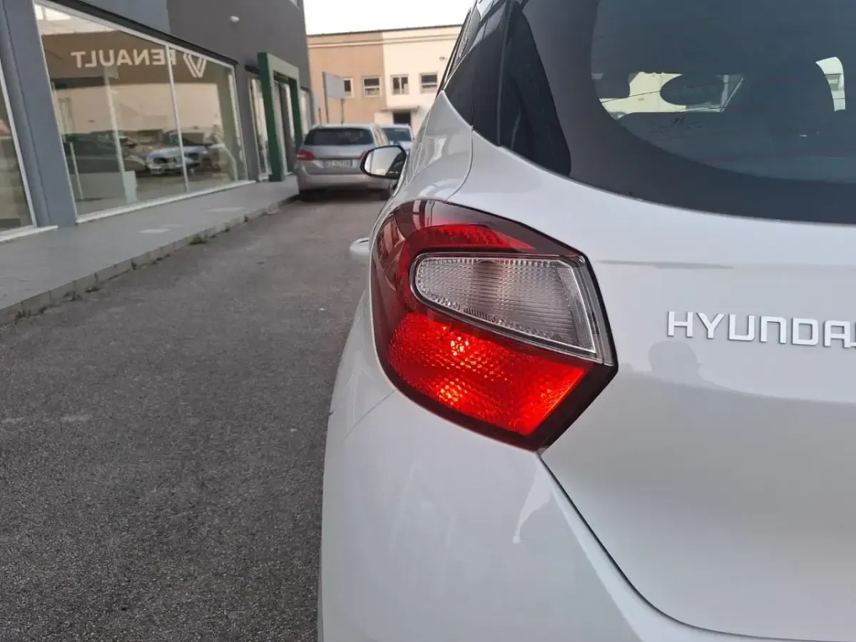 Nuova Hyundai i10 2025 Bianco Utilitaria