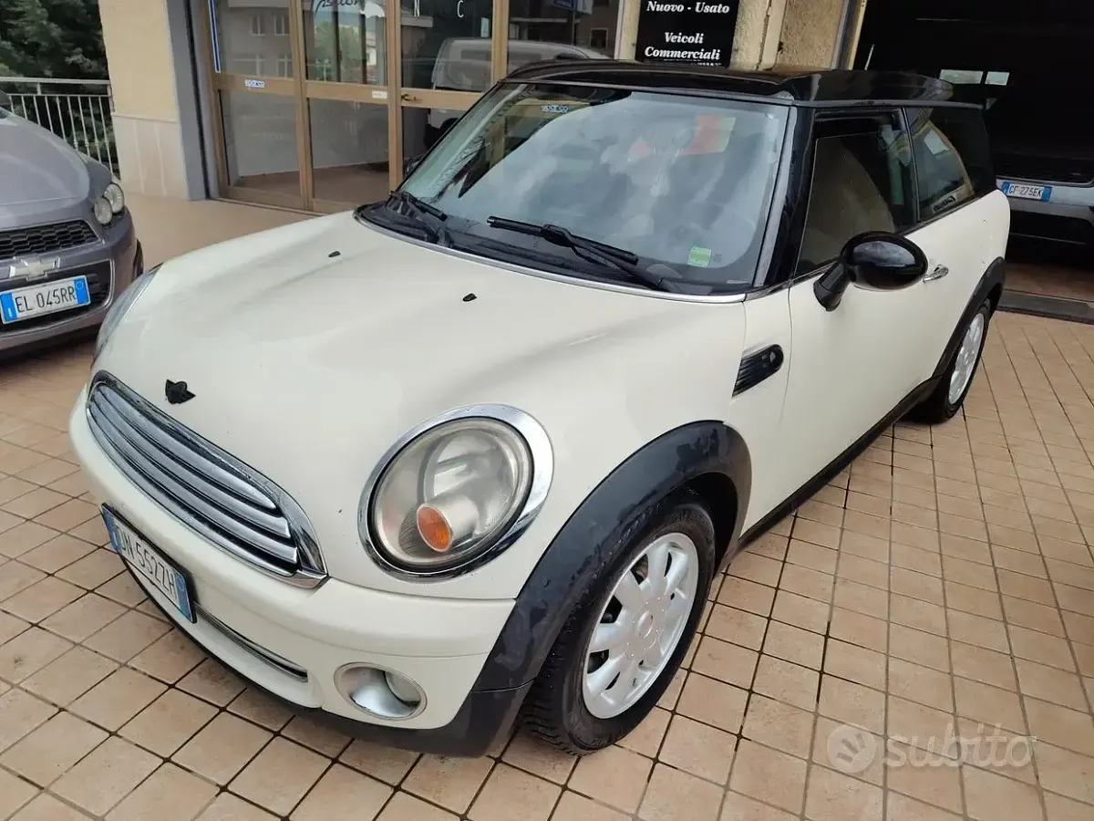 Usata Mini Cooper Clubman Pepper 120 CV (88 kW) 2008 Bianco Station wagon