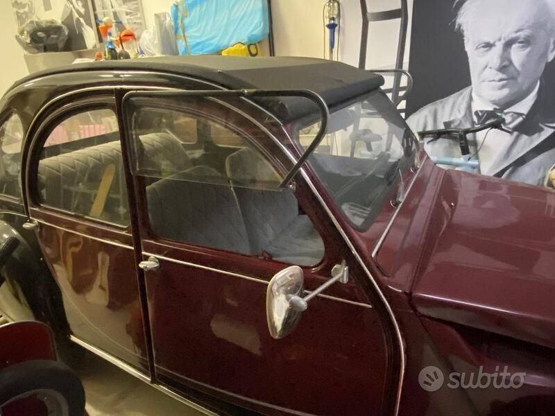 Usata Citroën 2CV 29 CV (21 kW) 1982 Nero Berlina