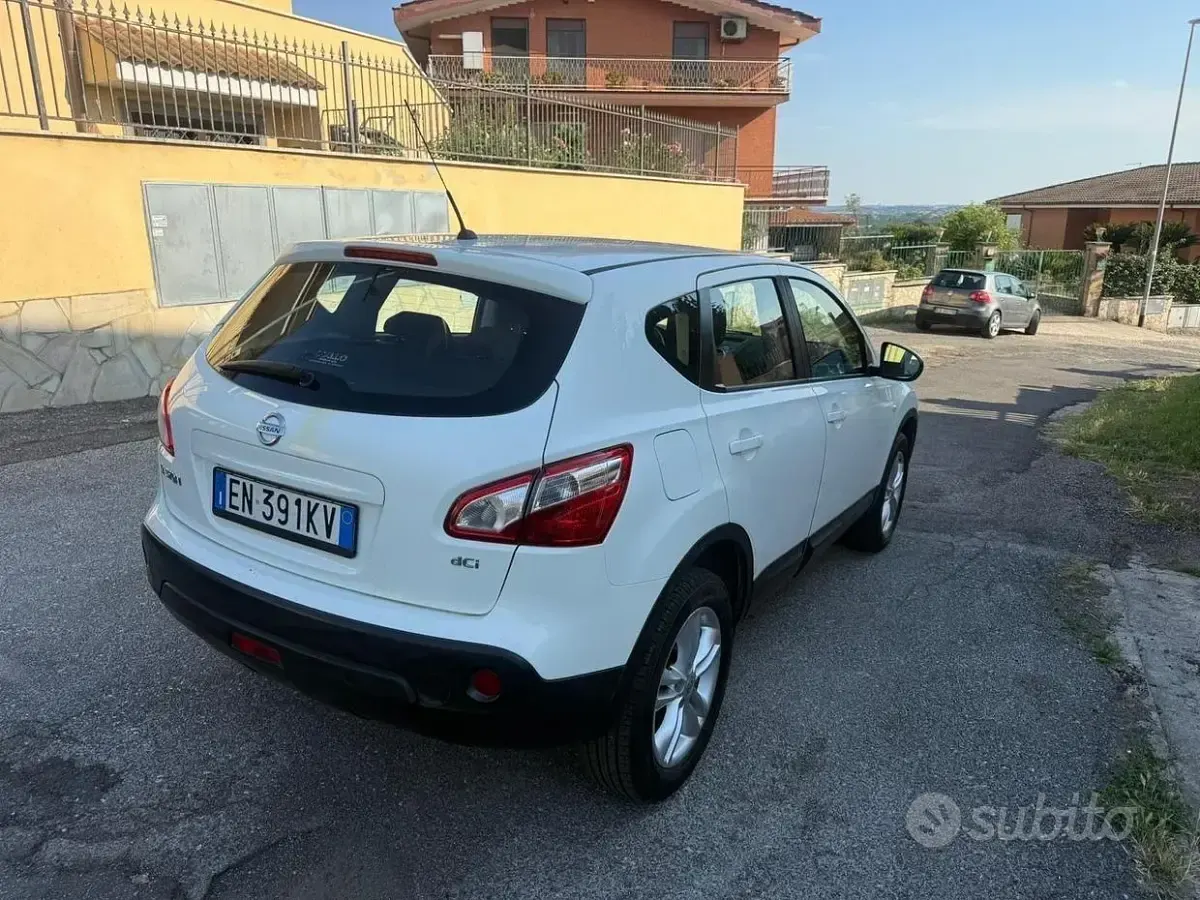 Usata Nissan Qashqai Acenta 110 CV (80 kW) 2013 Bianco SUV