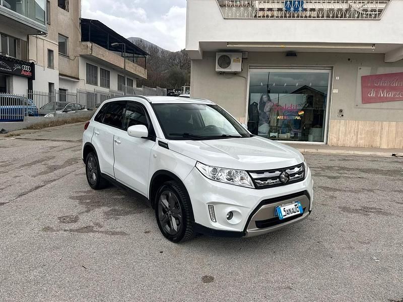Usata Suzuki Vitara 119 CV (87 kW) 2015 Bianco SUV