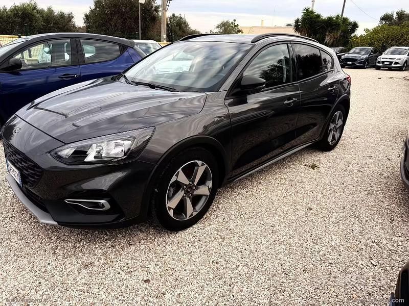 Usata Ford Focus Active 125 CV (91 kW) 2019 Berlina