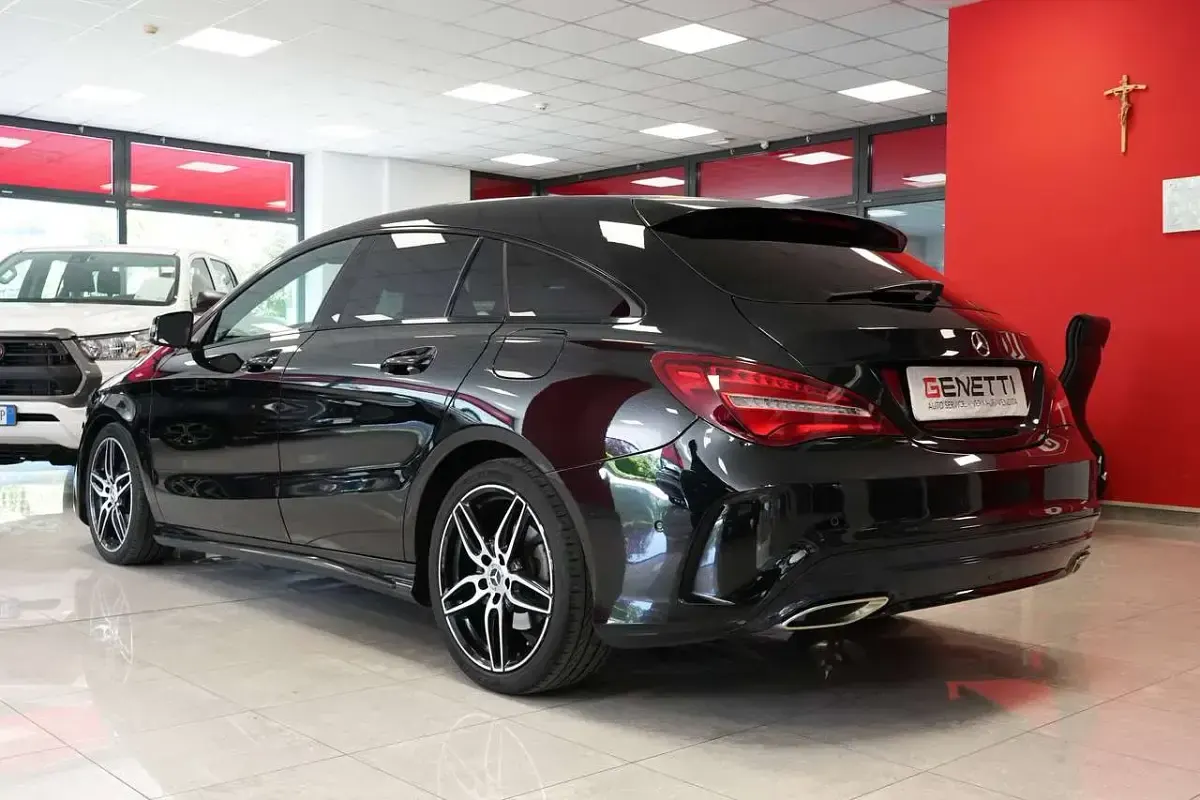 Usata Mercedes CLA200 Shooting Brake AMG line 156 CV (114 kW) 2019 Nero Station wagon