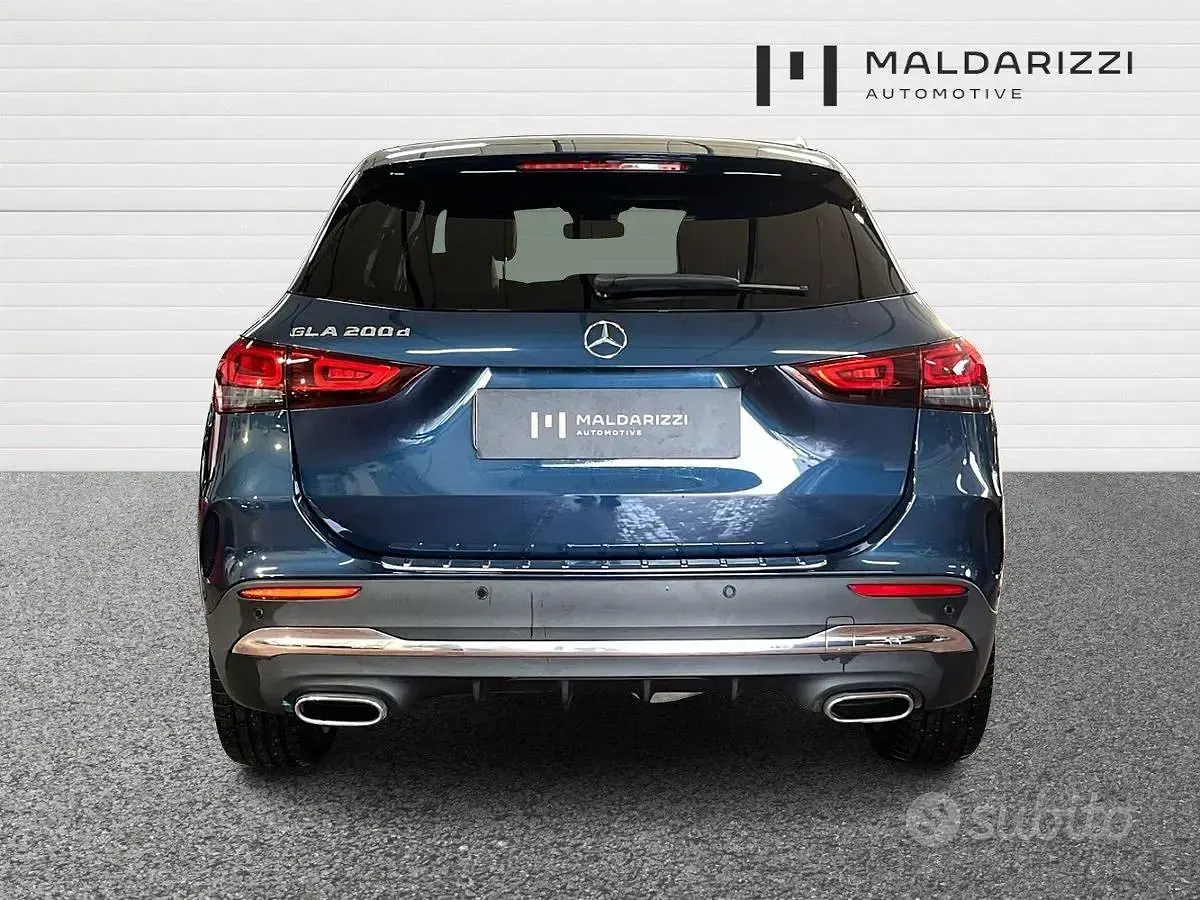 Occasion Mercedes GLA200 Premium 150 ch (110 kW) 2023 Bleue SUV