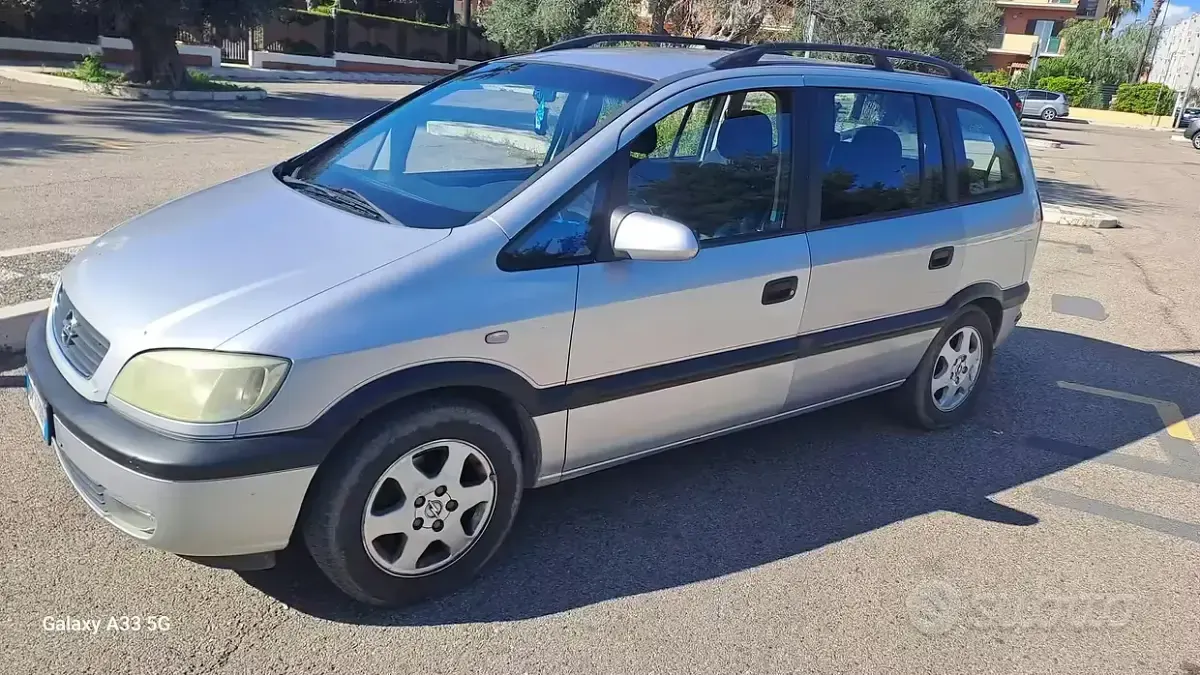 Usata Opel Zafira 116 CV (85 kW) 2001 Grigio Monovolume