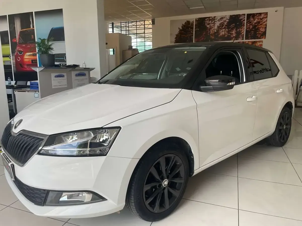 Usata Skoda Fabia 60 CV (44 kW) 2020 Twin color nero Utilitaria
