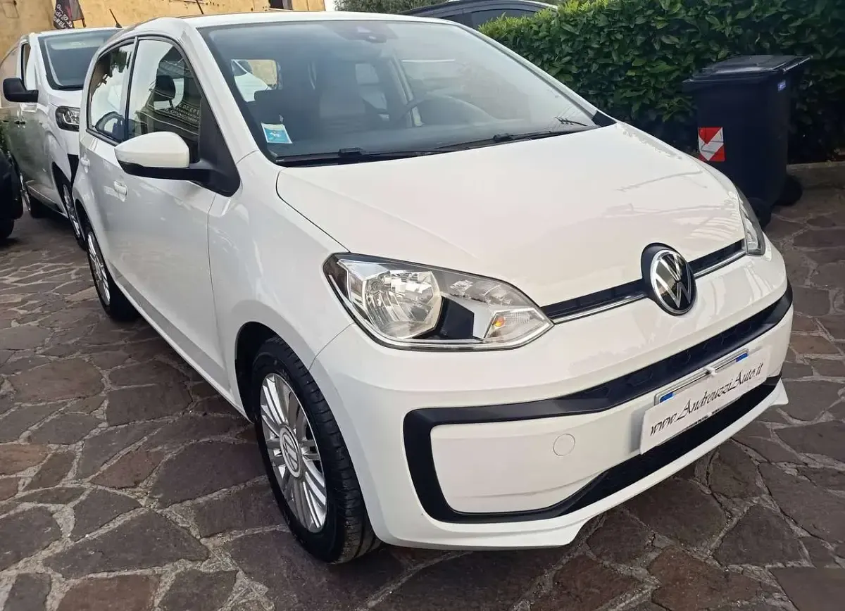 Usata VW up! Move 65 CV (47 kW) 2023 Bianco Utilitaria