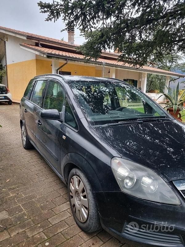 Usata Opel Zafira Enjoy 120 CV (88 kW) 2008 Nero Monovolume
