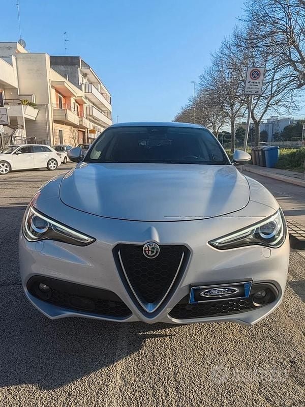 Usata Alfa Romeo Stelvio 160 CV (117 kW) 2021 Grigio SUV