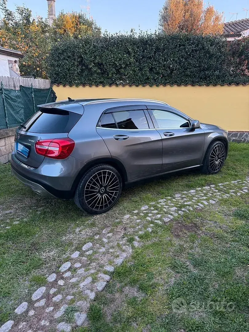 Usata Mercedes GLA200 136 CV (100 kW) 2015 SUV