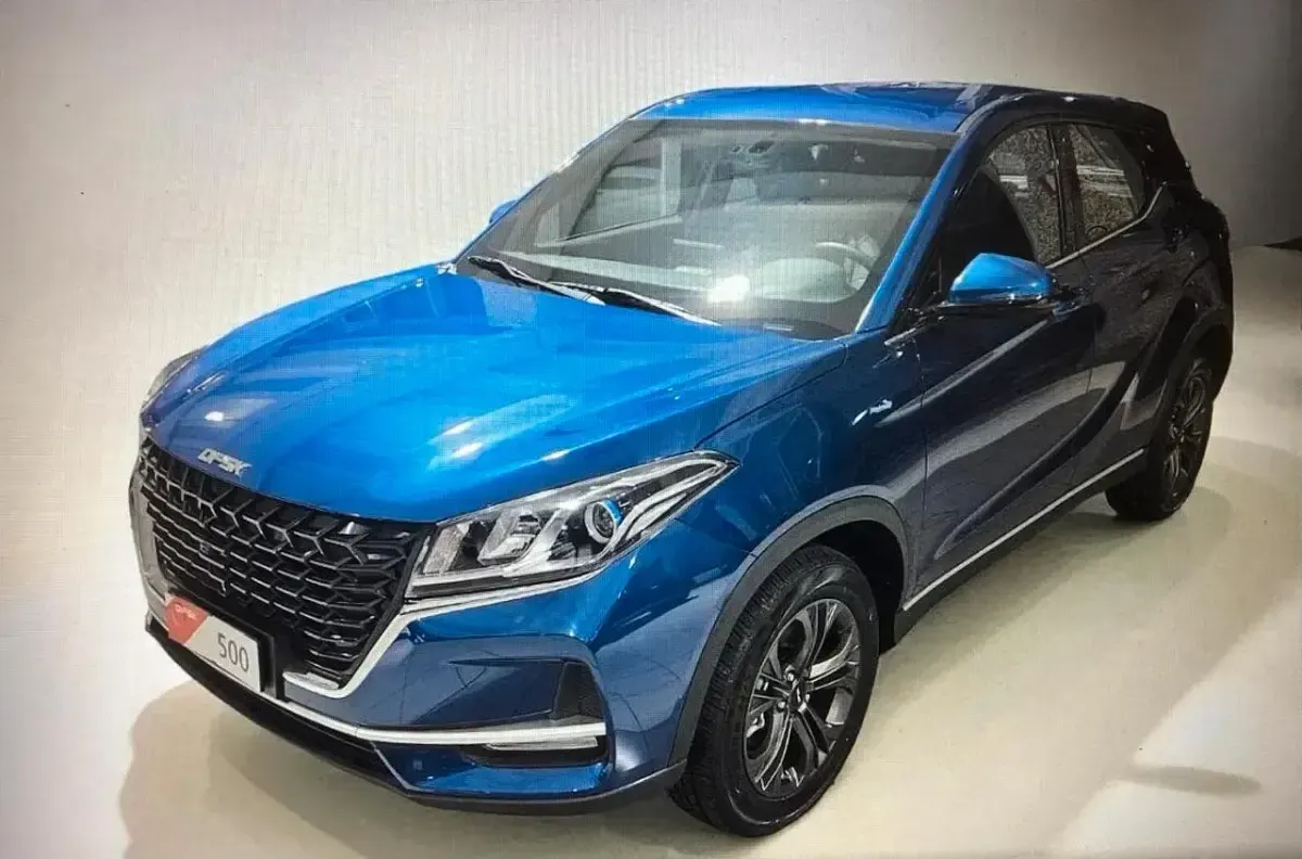 Usata DFSK Glory 500 106 CV (77 kW) 2026 Bluazzurro Station wagon