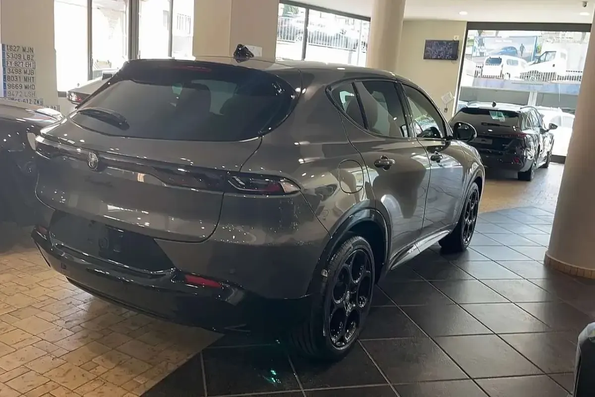 Nuova Alfa Romeo Tonale Veloce 131 CV (96 kW) 2026 Nera SUV