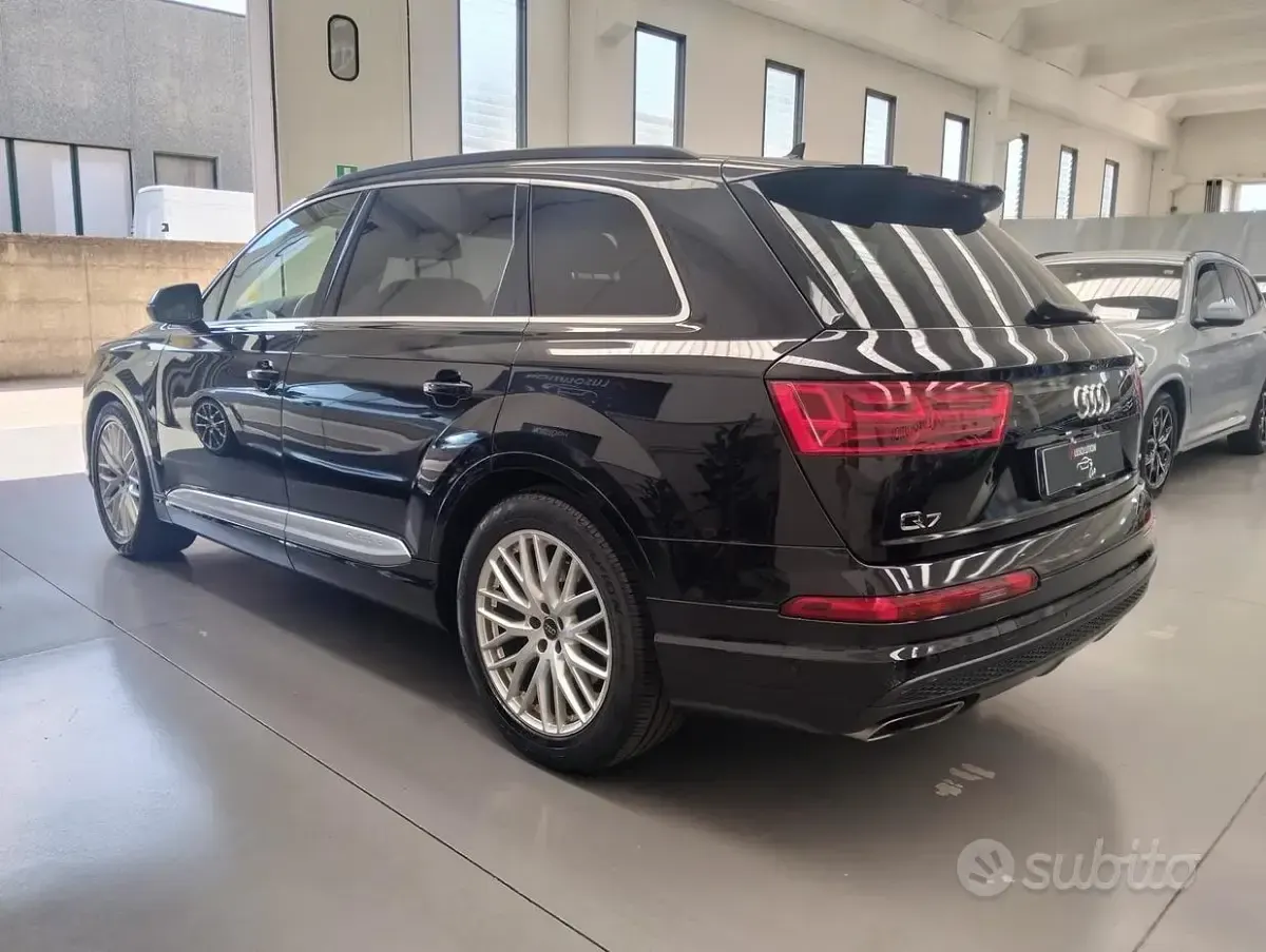 Usata Audi Q7 Sport 272 CV (200 kW) 2018 Nero SUV