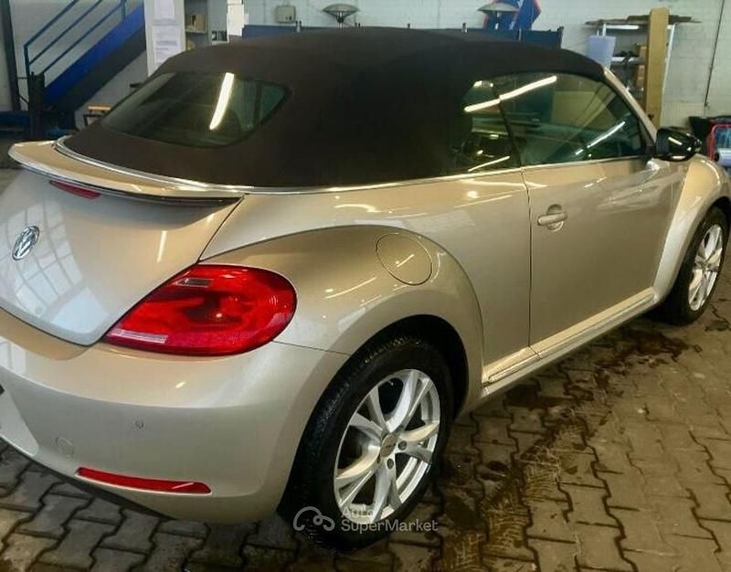 Usata VW Beetle Cabriolet 105 CV (77 kW) 2016 Beige Cabrio