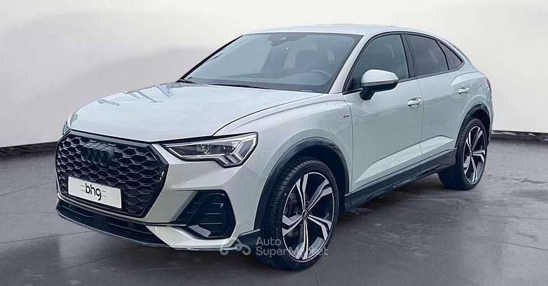 Usata Audi Q3 Sportback S-Line 150 CV (110 kW) 2023 Grigio SUV