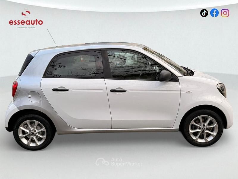 Usata Smart ForFour Prime 71 CV (52 kW) 2017 Bianco Utilitaria
