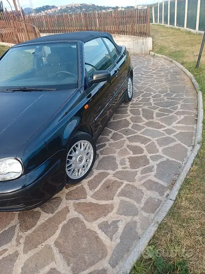 Usata VW Golf 101 CV (74 kW) 1999 Nero Cabrio