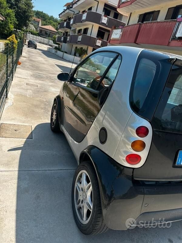 Usata Smart ForTwo Coupé 2001 Utilitaria