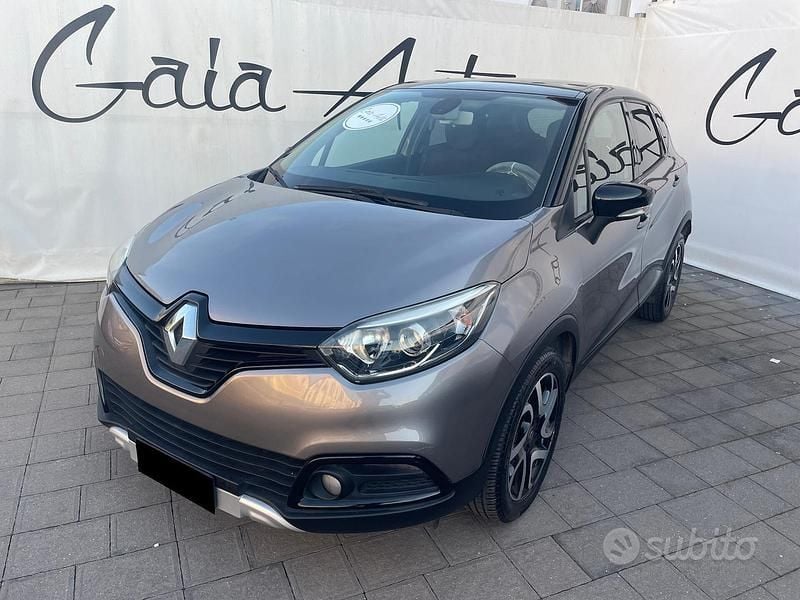 Usata Renault Captur Intens 90 CV (66 kW) 2017 Grigio SUV
