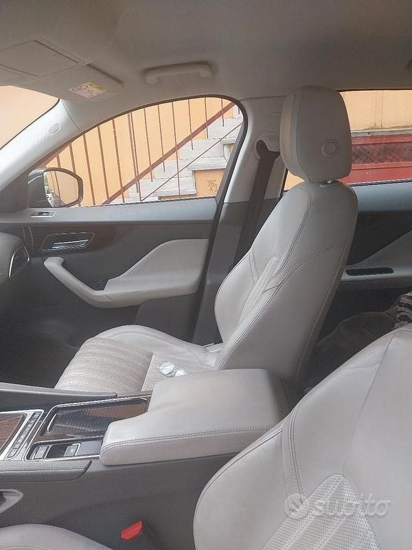 Usata Jaguar F-Pace 180 CV (132 kW) 2017 Verde SUV