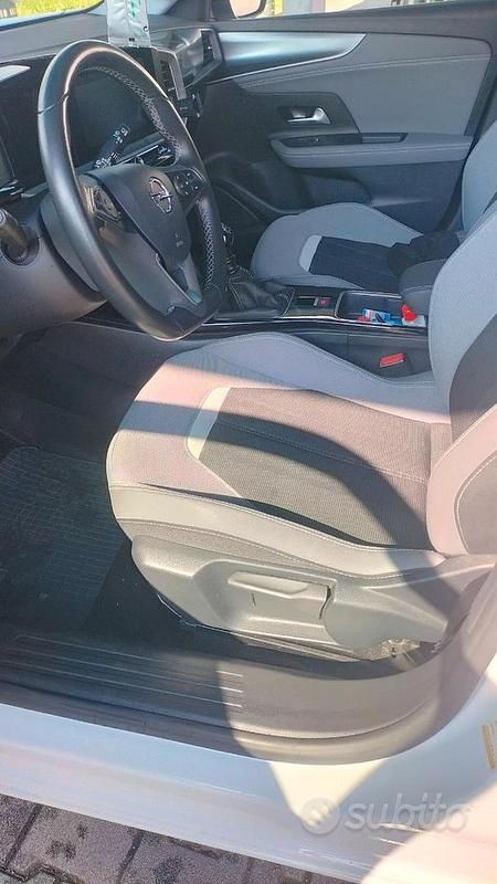 Usata Opel Mokka 136 CV (100 kW) 2023 Bianco SUV