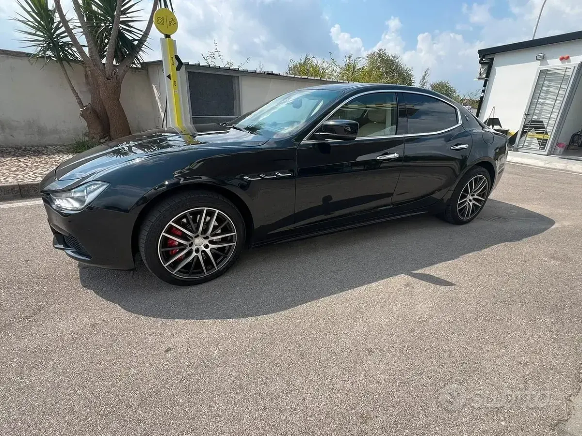 Usata Maserati Ghibli 275 CV (202 kW) 2014 Nero Berlina