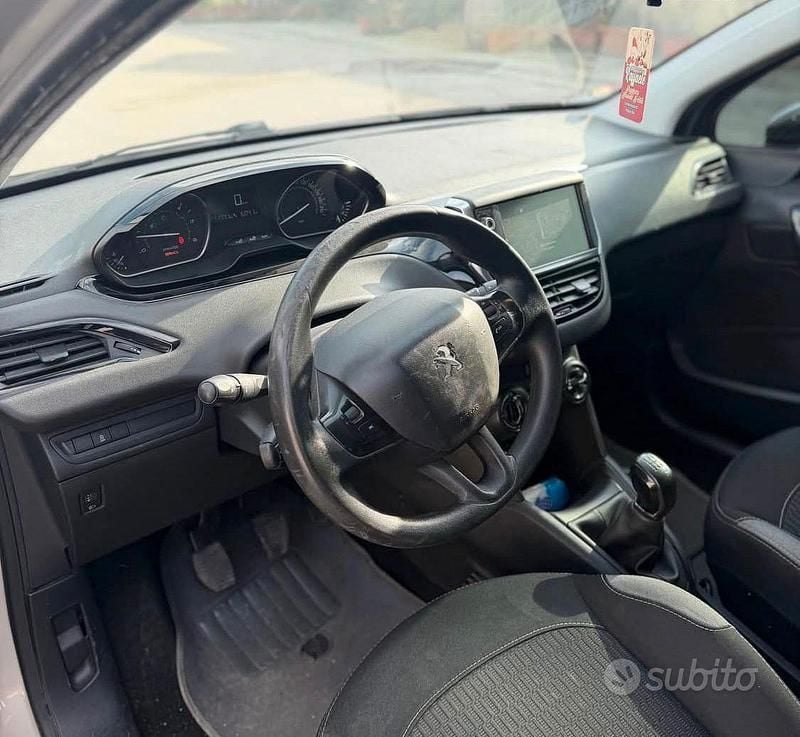 Usata Peugeot 208 2016 Grigio Utilitaria