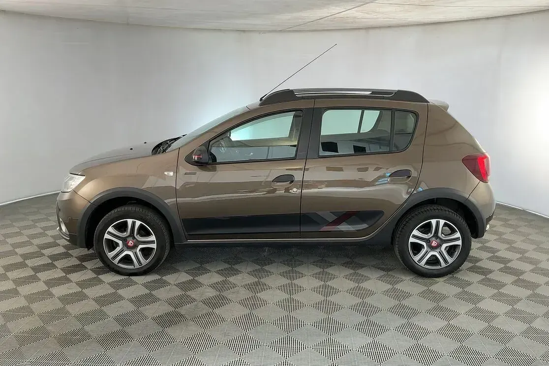 Usata Dacia Sandero Stepway 95 CV (69 kW) 2019 Marrone Berlina