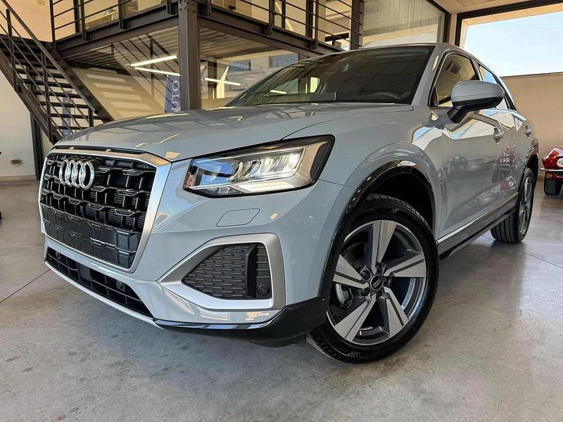 Grigio Usata 2024 Audi Q2 Advanced SUV | 32.500 € (Buon prezzo) - Immagine 1/4