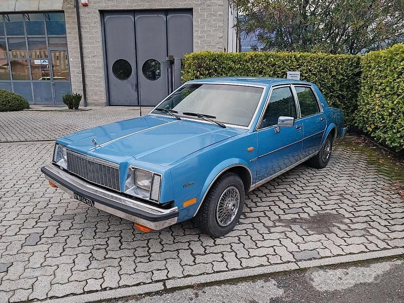 Blu Usata 1982 Buick Skylark Tre volumi | 4500 € - Immagine 1/4