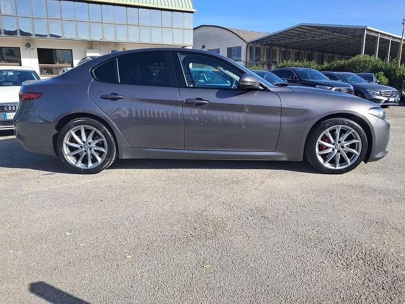 Usata Alfa Romeo Giulia Veloce 211 CV (155 kW) 2020 Grigio Berlina