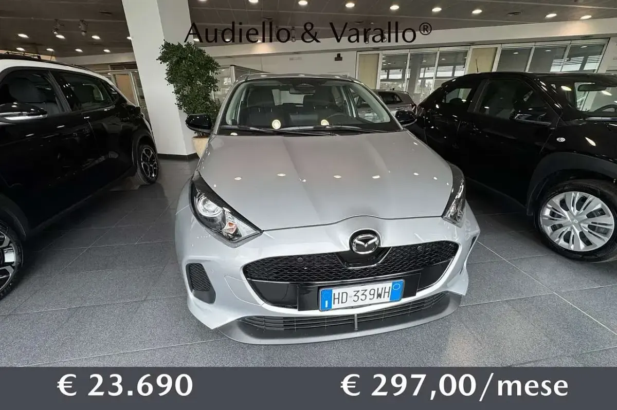Nuova Mazda 2 Exclusive-Line 116 CV (85 kW) 2026 Argento Utilitaria